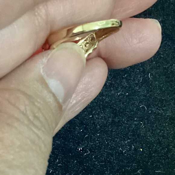 K18 V Ring with Natural Diamond 0.50 Carat - Picture 6 of 13